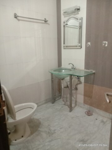 Bathroom in 2 BHK Builder Floor at Huda Market, Sector 31 – for Rent
