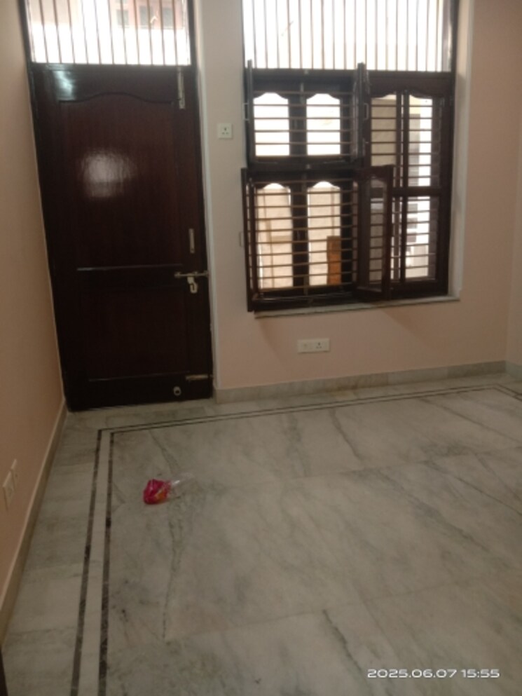 Room, huda-market 2 Bedroom 1000 Sq.Ft. Builder Floor In Sector 31 Gurgaon 8934297