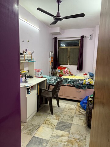 Bedroom in 2.5 BHK Apartment at Al-Shams Apartments CHS, Lbs Marg – for Sale