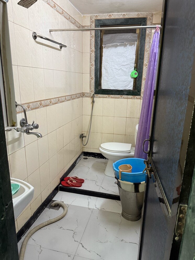 Bathroom, al-shams-apartments-chs 2.5 Bedroom 750 Sq.Ft. Apartment In Lbs Marg Mumbai 8934293