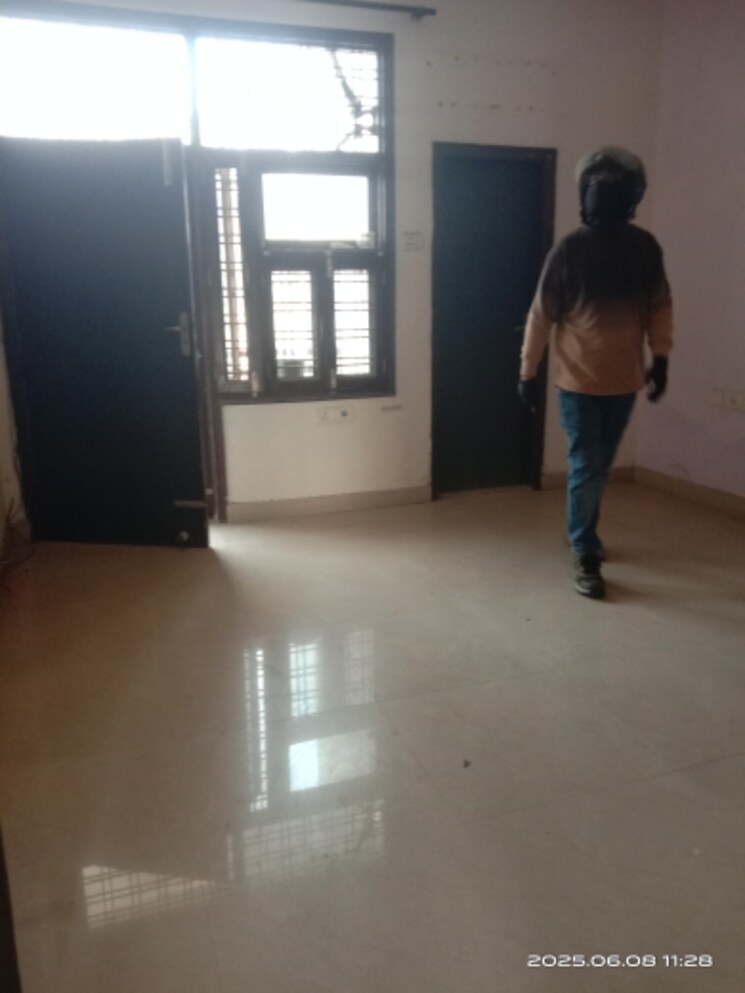 Room, huda-market 2 Bedroom 1050 Sq.Ft. Builder Floor In Sector 31 Gurgaon 8934299