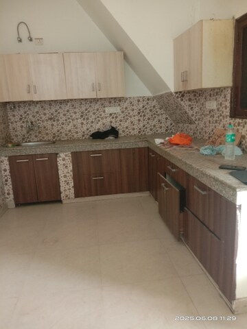 Kitchen in 2 BHK Builder Floor at Huda Market, Sector 31 – for Rent