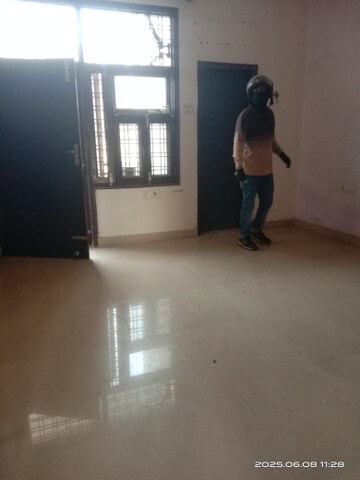 2 BHK Builder Floor For Rent in Huda Market, Sector 31