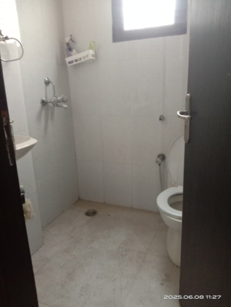 Bathroom, huda-market 2 Bedroom 1050 Sq.Ft. Builder Floor In Sector 31 Gurgaon 8934299