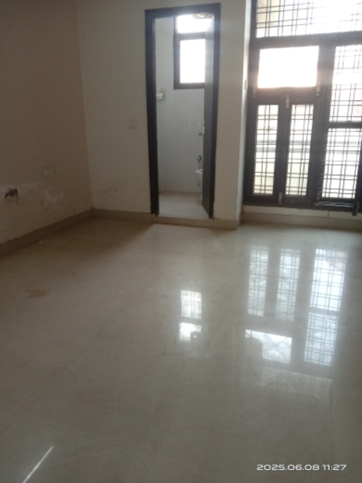 Room, huda-market 2 Bedroom 1050 Sq.Ft. Builder Floor In Sector 31 Gurgaon 8934299