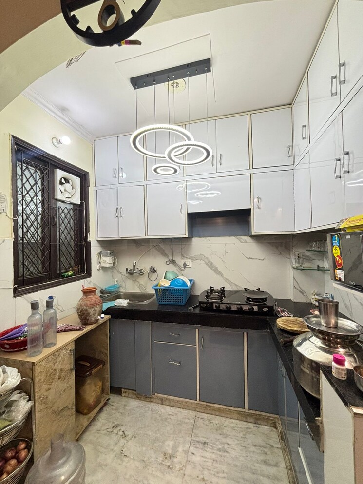 Kitchen, uttam nagar 2.5 Bedroom 60 Sq.Yd. Builder Floor In Uttam Nagar Delhi 8934365