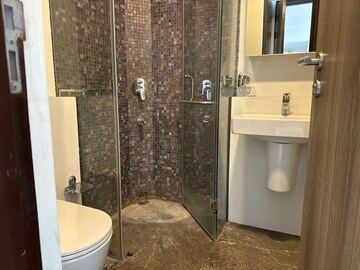 Bathroom in 4 BHK Apartment at Lodha The Park, Worli – for Rent
