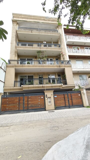 3 BHK Builder Floor – Exterior View View at Safdarjung Enclave - for Rent