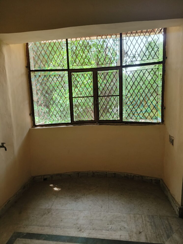 Room, sector 56 1.5 Bedroom 1080 Sq.Ft. Villa In Sector 56 Noida 8934471