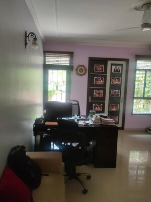 Living Room in 4 BHK Apartment at Orchid Gardens, Sector 54 – for Sale