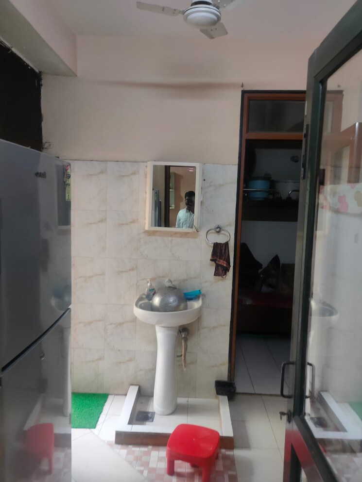 Bathroom, orchid-gardens 4 Bedroom 2700 Sq.Ft. Apartment In Sector 54 Gurgaon 8934566