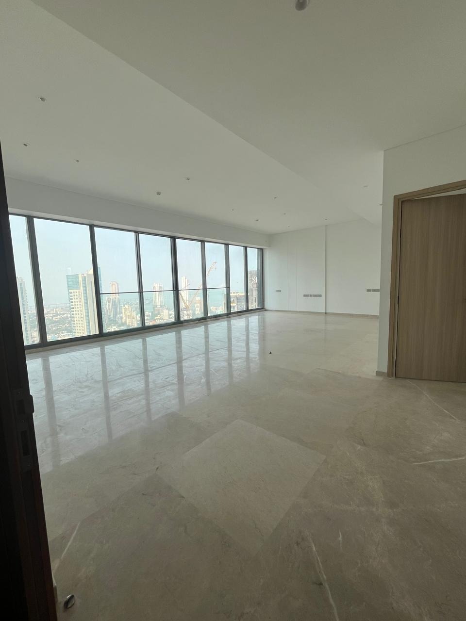 4 BHK + Pooja Room,Servant Room Apartment For Rent in Rustomjee Crown