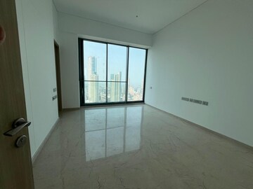 Room in 4 BHK Apartment at Rustomjee Crown, Prabhadevi – for Rent