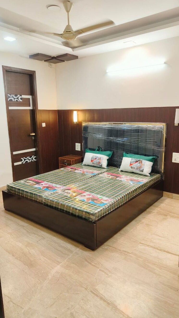 Bedroom, janakpuri 3 Bedroom 160 Sq.Yd. Builder Floor In Janakpuri Delhi 8934536