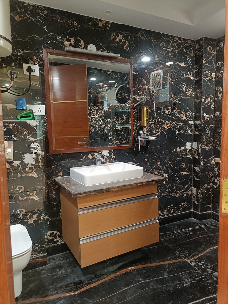 Living Room, anand vihar 3 Bedroom 1800 Sq.Ft. Builder Floor In Anand Vihar Delhi 8934556