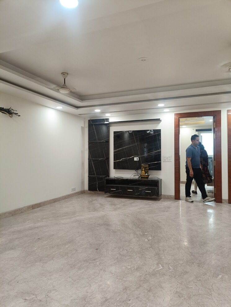 Room, anand vihar 3 Bedroom 1800 Sq.Ft. Builder Floor In Anand Vihar Delhi 8934556