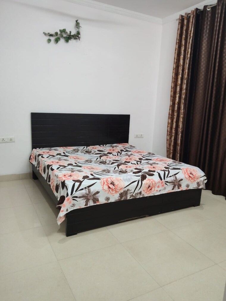 Bedroom, unitech-uniworld-gardens 4 Bedroom 2416 Sq.Ft. Apartment In Sector 47 Gurgaon 8934570