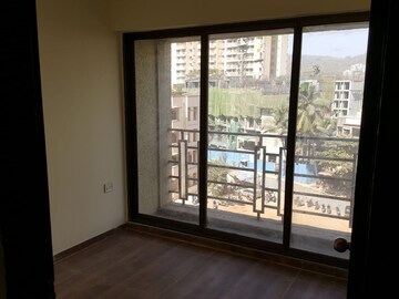 Room in 1 BHK Apartment at Ashar Metro Towers, Vartak Nagar – for Rent