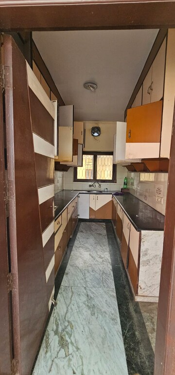 Kitchen in 1.5 BHK Independent House at RWA Apartments Sector 52, Sector 52 – for Rent