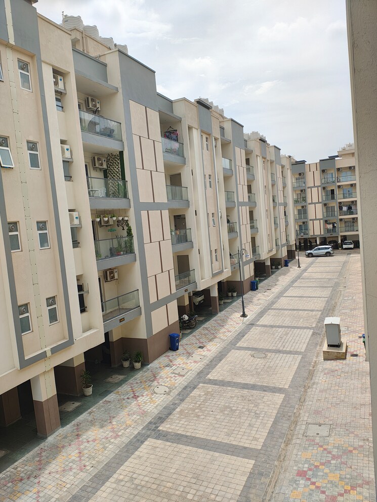 Exterior View, breez-flora-avenue-33 2.5 Bedroom 1389 Sq.Ft. Apartment In Sohna Sector 33 Gurgaon 8934614
