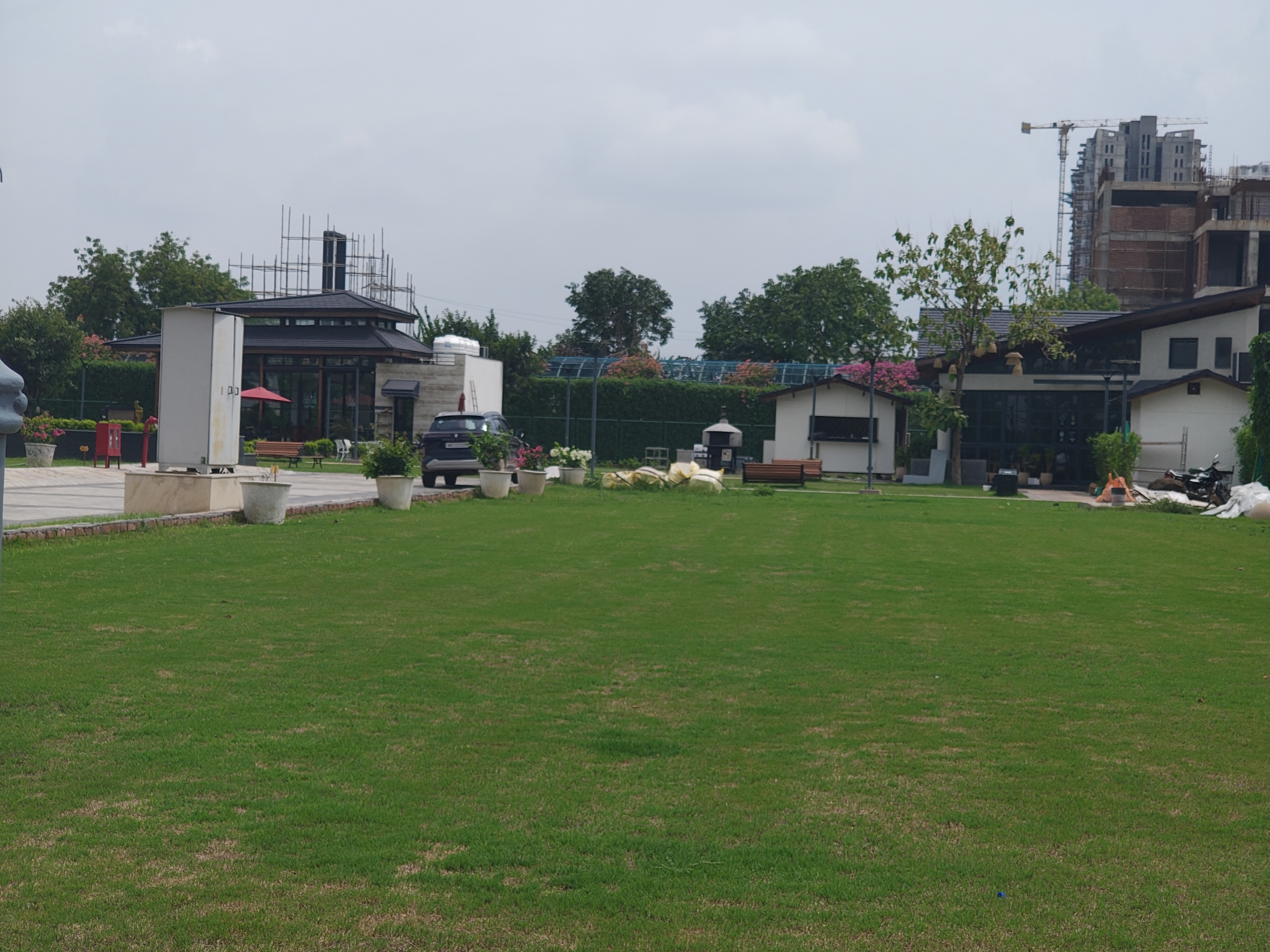 2.5 BHK + Study Room Apartment For Rent in Breez Flora Avenue 33