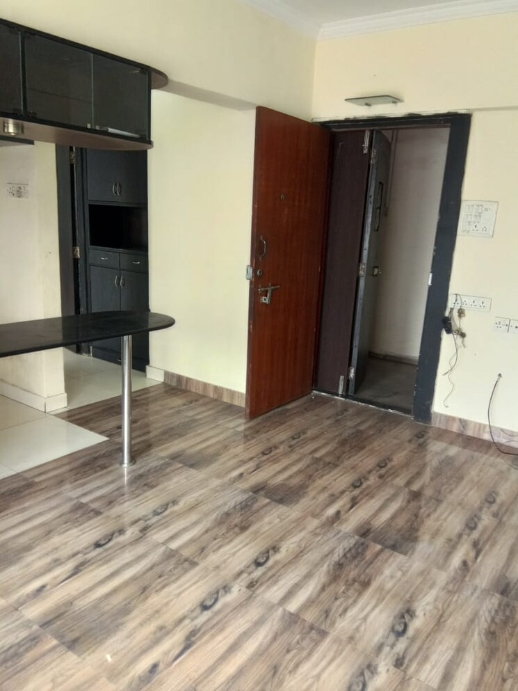 Room, summit-apartment 1 Bedroom 544 Sq.Ft. Apartment In Goregaon East Mumbai 8934648