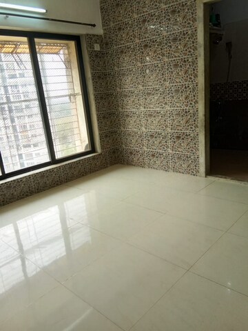 Room in 1 BHK Apartment at Summit Apartment, Goregaon East – for Sale