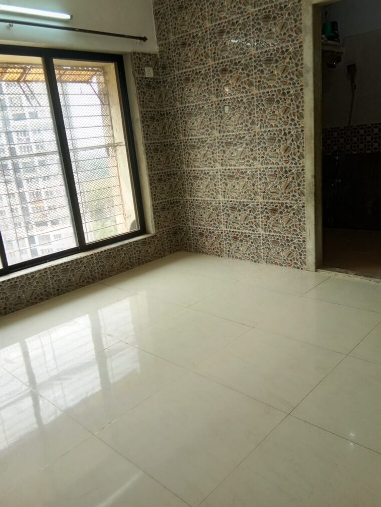 Room, summit-apartment 1 Bedroom 544 Sq.Ft. Apartment In Goregaon East Mumbai 8934648