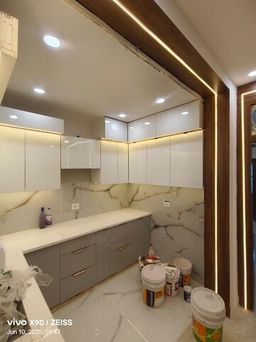 Master Bedroom in 5 BHK Penthouse at DLF The Magnolias, Sector 42 – for Sale