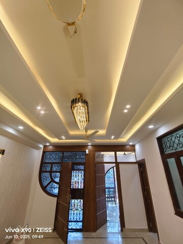 Furnished Amenities in 5 BHK Penthouse at DLF The Magnolias, Sector 42 – for Sale