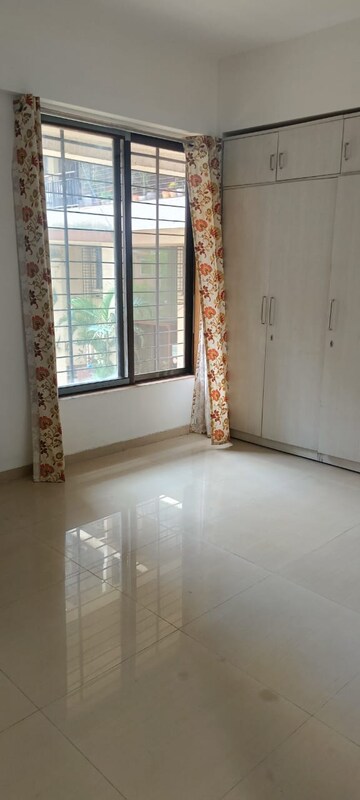 Master Bedroom in 2 BHK Apartment at Lodha Paradise, Majiwada – for Rent