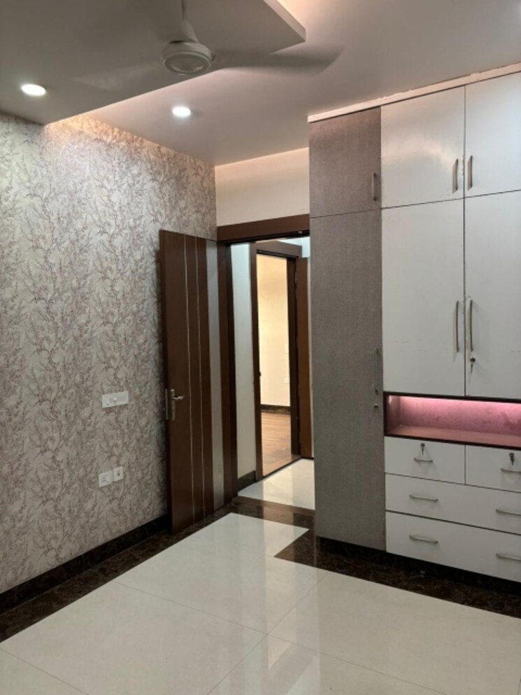 Room, unitech-south-city-ii 2.5 Bedroom 1450 Sq.Ft. Builder Floor In Sector 50 Gurgaon 8934706
