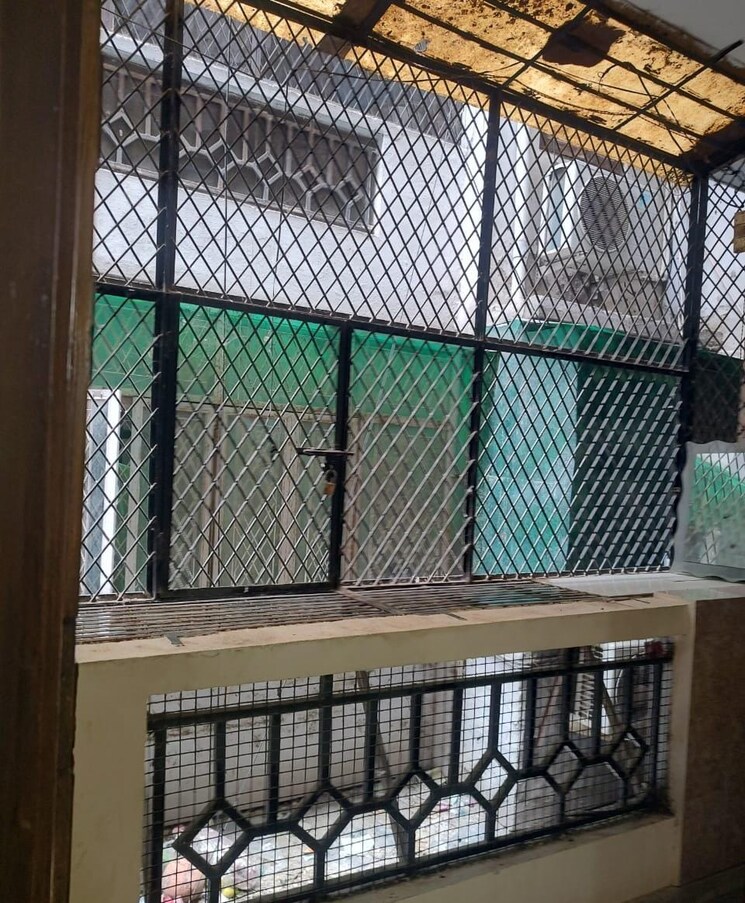 Balcony, kishangarh 2 Bedroom 850 Sq.Ft. Builder Floor In Kishangarh Delhi 8934725