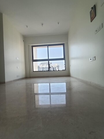 Room in 1 BHK Apartment at Kalpataru Immensa, Kolshet Road – for Rent