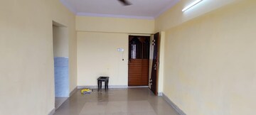 Room in 2 BHK Apartment at Summit Apartment, Goregaon East – for Sale