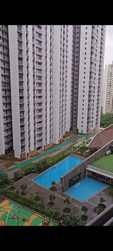 2 BHK Apartment For Rent in Kalpataru Immensa, Kolshet Road