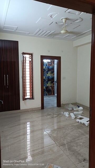 Room in 3 BHK Builder Floor at Ashoka Enclave – for Rent