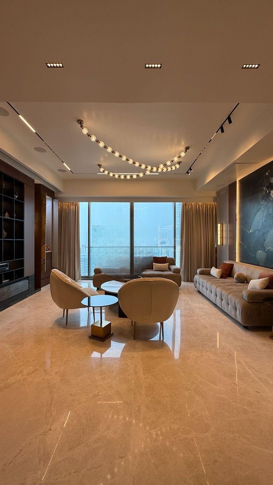 4 BHK + Servant Room Apartment For Rent in Rustomjee Crown