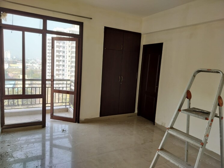 Room, umang-monsoon-breeze-phase-ii 3 Bedroom 1660 Sq.Ft. Apartment In Sector 78 Gurgaon 8934819