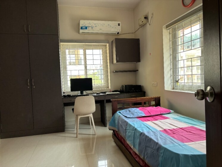 Bedroom, vishnu-vistara 3 Bedroom 1950 Sq.Ft. Builder Floor In Hi Tech City Hyderabad 8934817