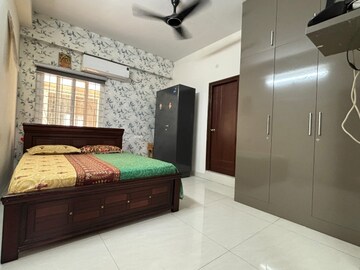 Bedroom in 3 BHK Builder Floor at Vishnu Vistara, Hi Tech City – for Rent
