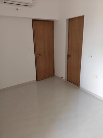 Room in 2 BHK Apartment at Lodha Eternis, Andheri East – for Rent