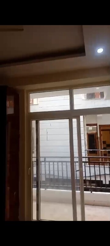 Room in 2.5 BHK Builder Floor at Sector 1 Greater Noida – for Rent
