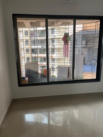 Room in 2 BHK Apartment at Supernal CHS LTD, Kolshet Road – for Rent