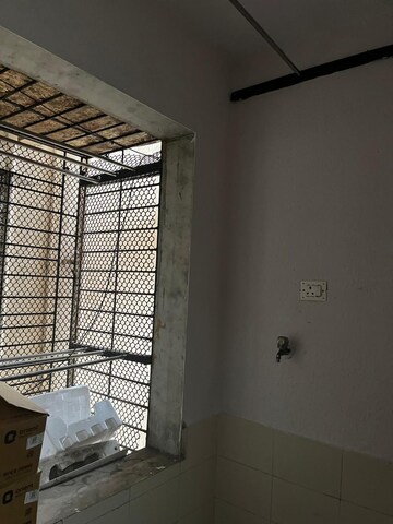  2 BHK Apartment at Supernal CHS LTD, Kolshet Road – for Rent
