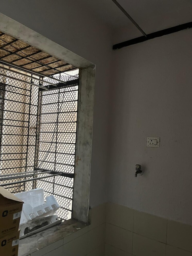 Other, supernal-chs-ltd 2 Bedroom 650 Sq.Ft. Apartment In Kolshet Road Thane 8934893