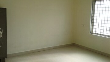 Room in 3 BHK Apartment at Nallagandla – for Rent