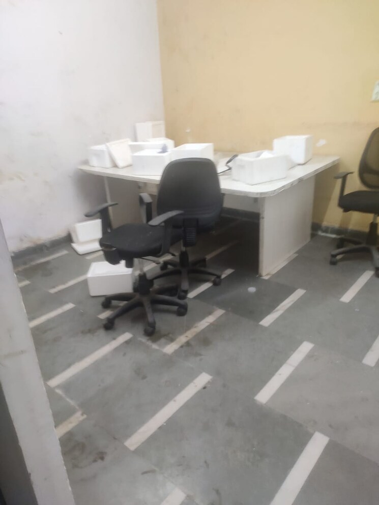 Team Area, sector 63 Commercial Office Space 1100 Sq.Ft. In Sector 63 Noida 8934906