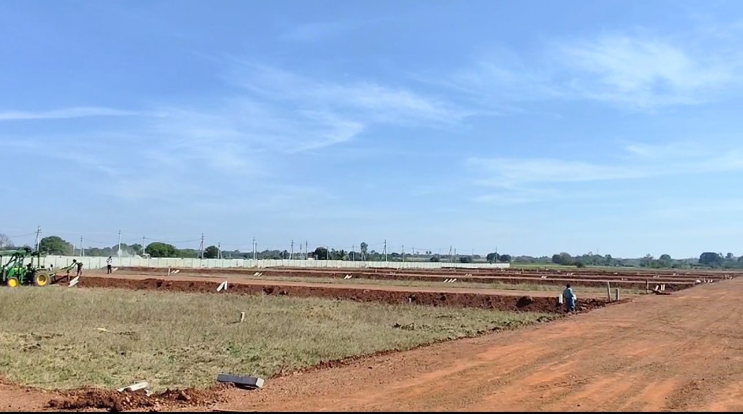 Plot For Sale in Manneguda 