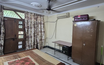 2 BHK Builder Floor For Rent in Vikas Puri